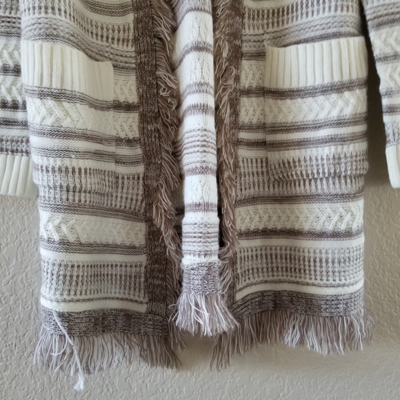VERY J Boho Stripe Fringe Cardigan Sweater Size Small - Picture 4 of 8